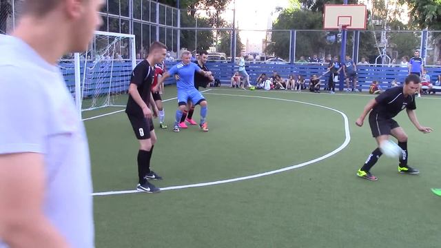 Максим Барилюк игра рукой - под прицелом Бизнес Лиги смотреть онлайн