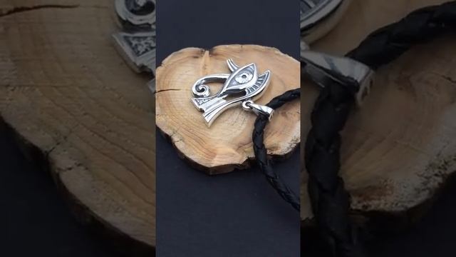 Оберег Глаз Гора (Уаджет) серебро - крупный план - Уаджет видео обзор - мастерская Знаки Добра смотреть онлайн