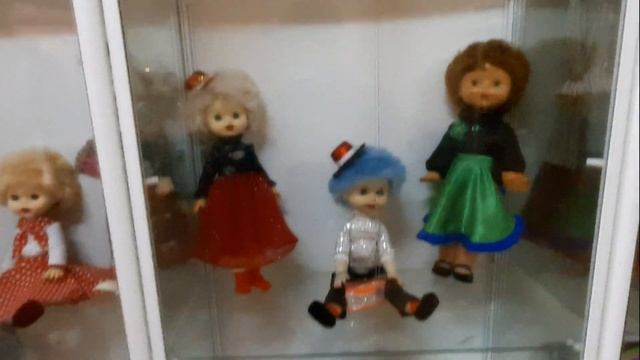 НЕБОЛЬШАЯ ВЫСТАВКА КУКОЛ / НАКОНЕЦ-ТО СНЯЛИ НАШ АРБУЗ. смотреть онлайн