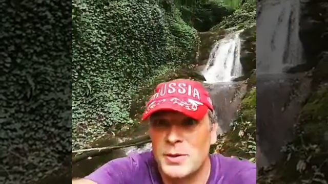 Прогулка по притоку Бзыби в ущелье по дороге к озеру Рица. смотреть онлайн