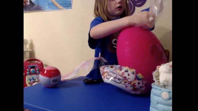 IT Family - Juliet's VLOG Juliet Opens Rainbocorn & More смотреть онлайн