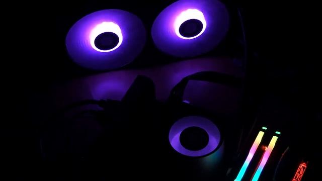 Пример работы подсветки системы жидкостного охлаждения DeepCool Castle 240 RGB