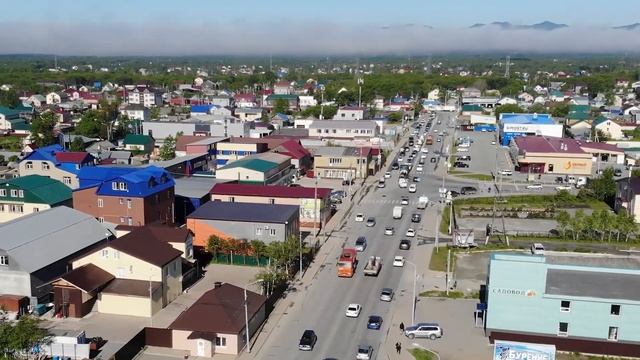 К выходным на ул. Сахалинской в областном центре оборудуют выделенную полосу для автобусов смотреть онлайн