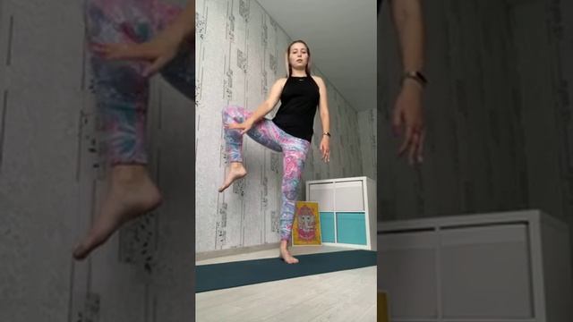 Утренняя йога 30 мин #sooyogaclass смотреть онлайн