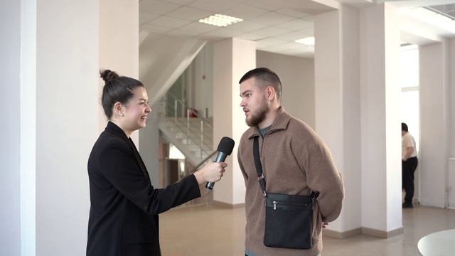 А вы уже выбрали подарок ко Дню защитника Отечества? смотреть онлайн