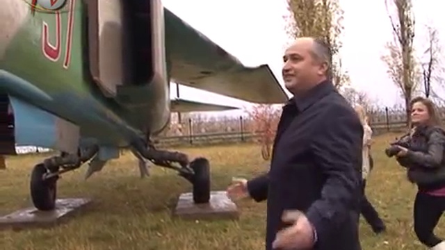 Новый экспонат в парке Победы смотреть онлайн