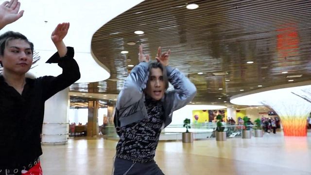 [K-POP IN PUBLIC] ITZY (있지) - “LOCO” dance cover by MON_STAR | RUSSIA смотреть онлайн