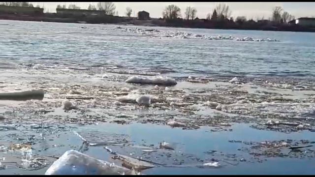 Ледоход на Иртыше апрель Тобольск 2019 - Ise Drift On The Irtysh April Tobolsk 2019