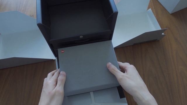 LEICA MP -Black Paint - Unboxing (2021 Ver) смотреть онлайн
