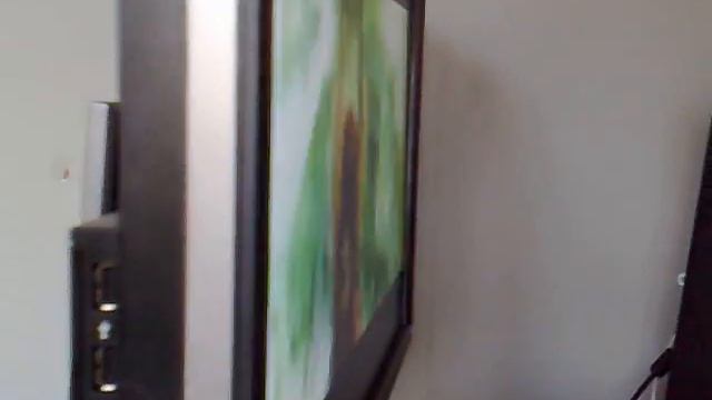 Dell Ultrasharp 2209WA viewing angle demonstration смотреть онлайн