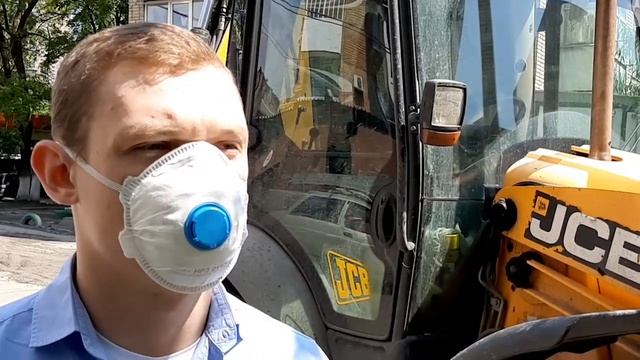 В поселке ХБК приводят в порядок внутридворовые проезды смотреть онлайн