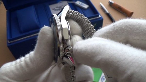 Squale 500m Swiss Automatic Dive Watch Review +Official Squale Mesh Bracelet 1521-026-BLB