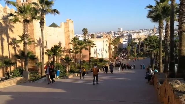 The Kasbah of the Udayas remains a popular free tourist attraction within Rabat. смотреть онлайн
