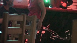 Урзуф, белый аист, танцы в кабаке