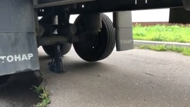 Домкрат для грузовых прицепов смотреть онлайн