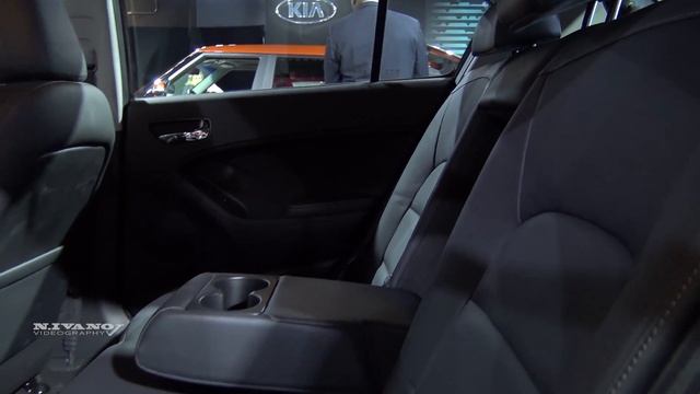 2018 KIA Forte 5 EX Luxe - Exterior And Interior Walkaround - 2018 Montreal Auto Show смотреть онлайн