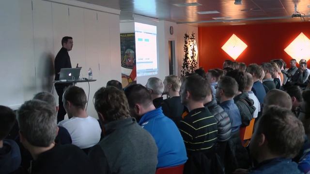 Xamarin Seminar: Go Mobile with C# смотреть онлайн