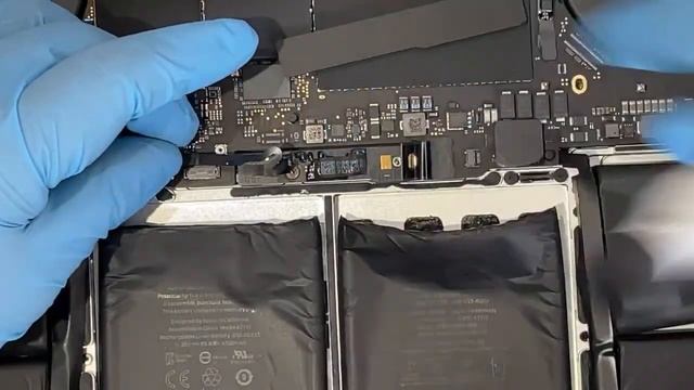 MacBook Pro 2019 16inch A2141 充電できない起動しない修理