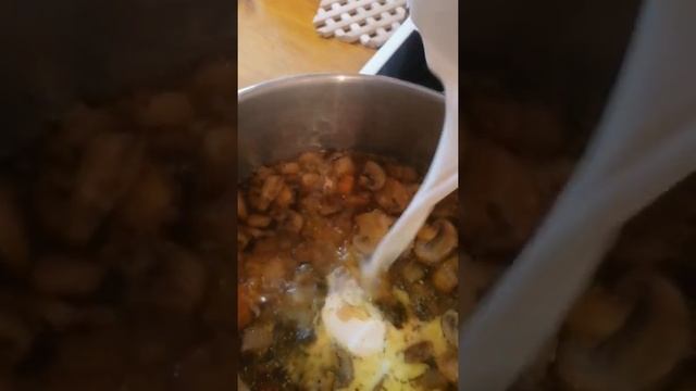суп который одновременно и грибной и сырный и крем и пюре смотреть онлайн