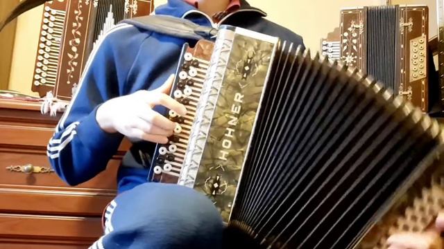 Мелодія з фільму "Хрещений батько" (Крестный отец/Godfather) на гармоні. Гармонь HOHNER До-диез смотреть онлайн