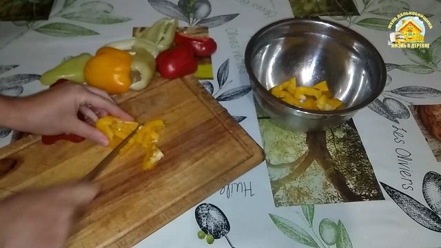 Кабачки в томате с чесноком. Жизнь в деревне. смотреть онлайн