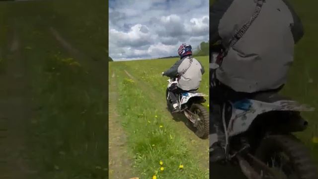 ПОКАТУШКИ НА BSE Z3 И GR2! #эндуро #bse смотреть онлайн