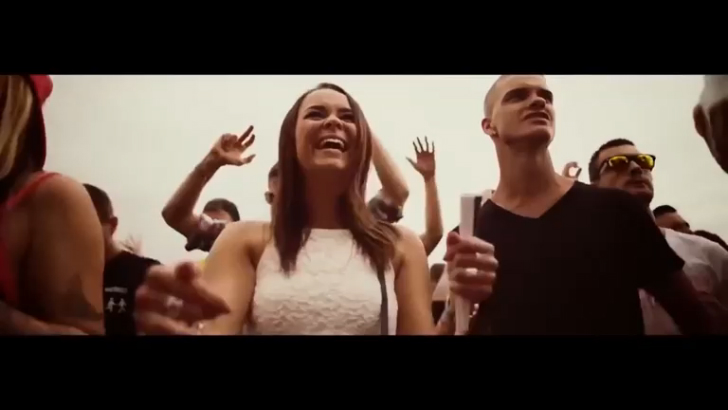 Starstruck & S3RL feat. Mel - It's Gonna Be Love (Clubby's Handz Up! Bootleg Mix) смотреть онлайн