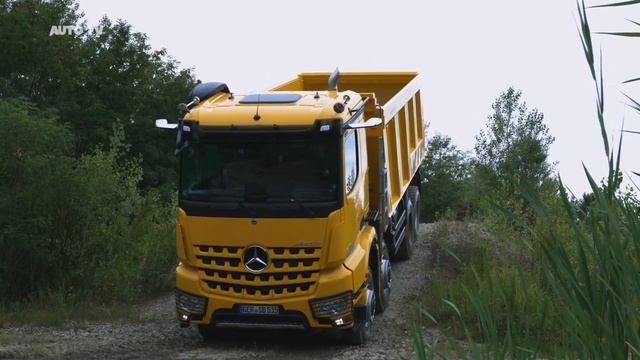 All New 2021 Mercedes Arocs 8x8 смотреть онлайн