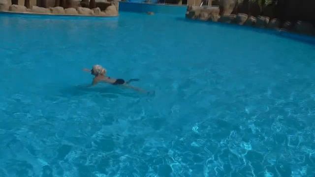 ОТДЫХ НА БАССЕЙНЕ АЛЬБАТРОС ДЖАНГЛ АКВАПАРК смотреть онлайн