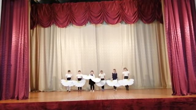 Танцевальная группа "Танцевальный калейдоскоп" - танец Ромашки смотреть онлайн