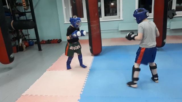 тренировочный спарринг детей по тайскому боксу смотреть онлайн