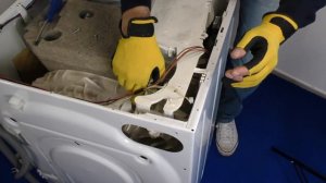 Lavatrice Hotpoint Ariston Indesit errore H20 - Sostituzione elettrovalvola