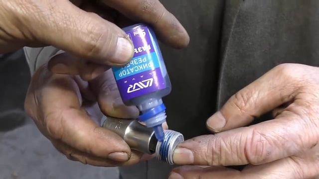 Пылесосим двигатель автомобиля изнутри . смотреть онлайн