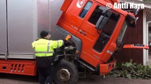 Volvo FL220 (FL6) - Hytin kippaus / Cab tilting