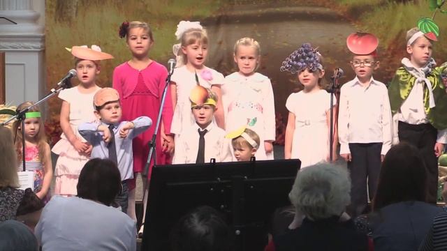 Пение "Огурцы,морковь, картофель Бог создал" (Дети) 10-10-2015 смотреть онлайн