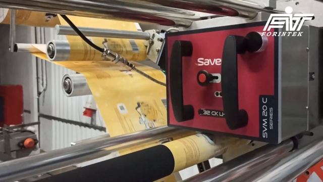 Нанесение кода Дата Матрикс на гибкую упаковку молока термотрансферным принтером SAVEMA SVM 32 CK смотреть онлайн
