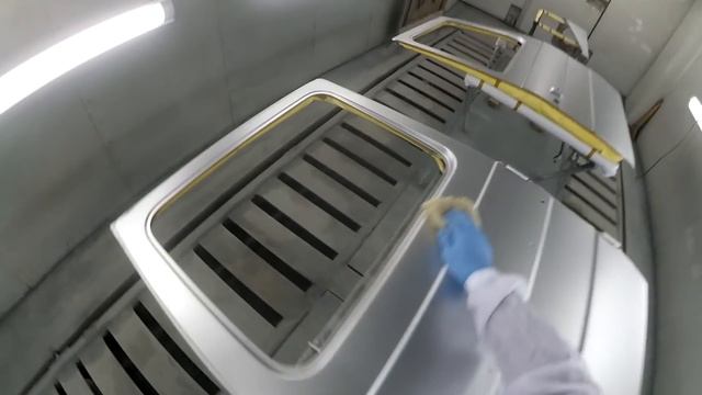 Мерседес Гелендеваген часть 9- красим серебром двери и крыло. смотреть онлайн