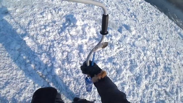 РЫБА СТОИТ СЛОЯМИ! И ТУТ ПРИШЛИ ОНИ! СУРОВАЯ ЗИМНЯЯ РЫБАЛКА НА АНГАРЕ!) смотреть онлайн