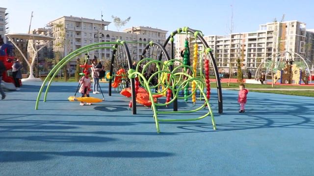 Первые тёплые лучи солнца в Парке Tashkent City смотреть онлайн