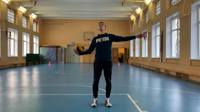 Общеразвивающие упражнения с волейбольным мячом смотреть онлайн