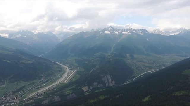 Грузия. Горы Местии с высоты птичьего полёта. смотреть онлайн