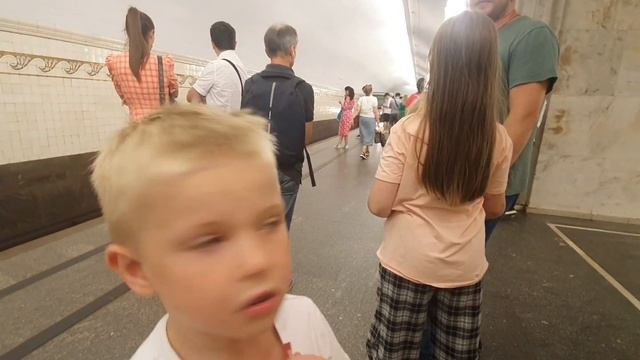 Гуляем по Москве! смотреть онлайн