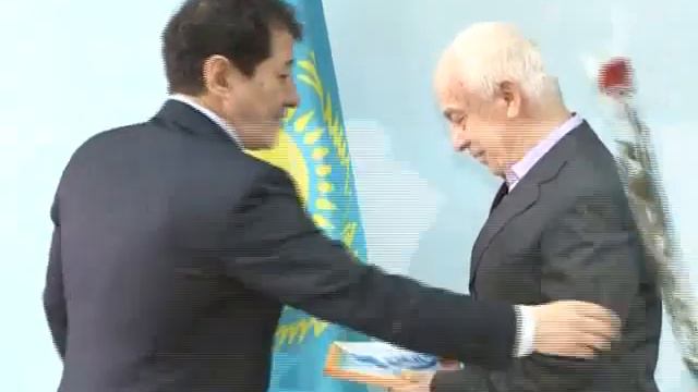 10 04 Р АКИМ СПОРТСМЕНЫ смотреть онлайн