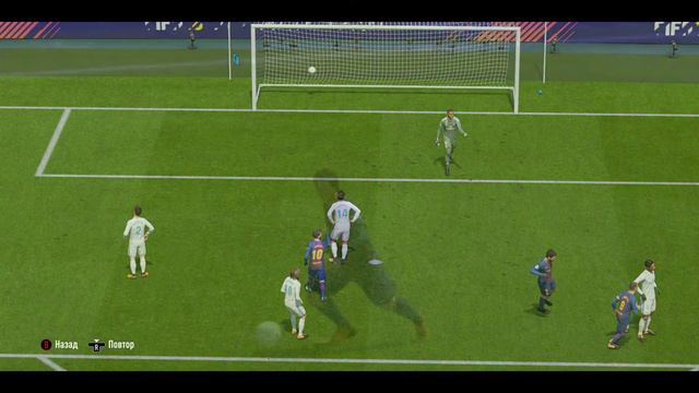 Гол Серджи Роберто с пределов штрафной в девятку (FIFA 18) смотреть онлайн