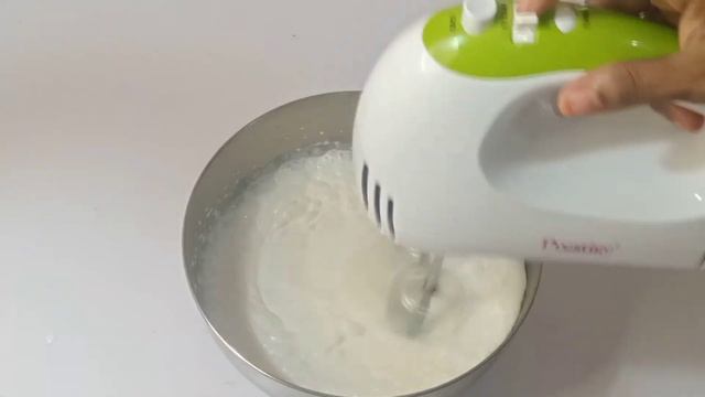 How to whip cream perfectly for beginners/Tips &tricks смотреть онлайн