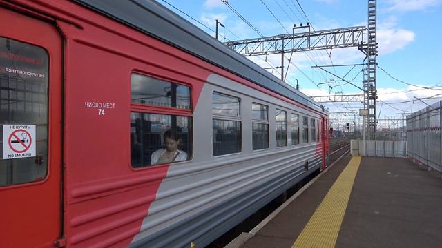Электропоезд ЭТ2М-108 на платформе Моссельмаш смотреть онлайн
