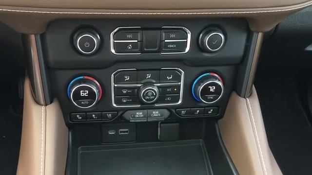 2021 Chevrolet Tahoe смотреть онлайн