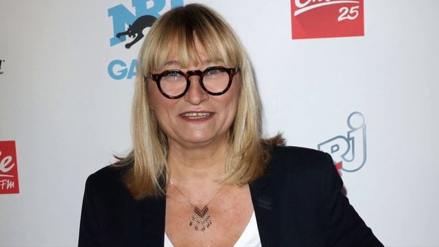 Christine Bravo en deuil , aneantie par la mort d’un compagnon de vie смотреть онлайн