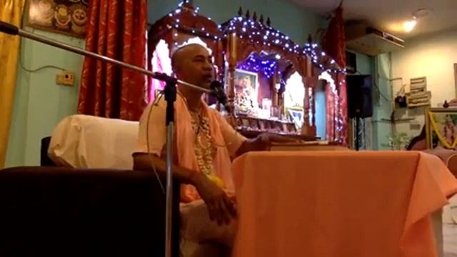 Манах-шикша. Стих 1 (Продолжение 2) / БВ Мадхава Махарадж (04.12.2017, Куала-лумпур, Малайзия) смотреть онлайн