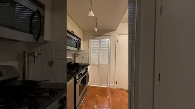 Two Story 2 Bedroom 2-1/2 Bath 1600 Sq.ft Duplex In The East Village